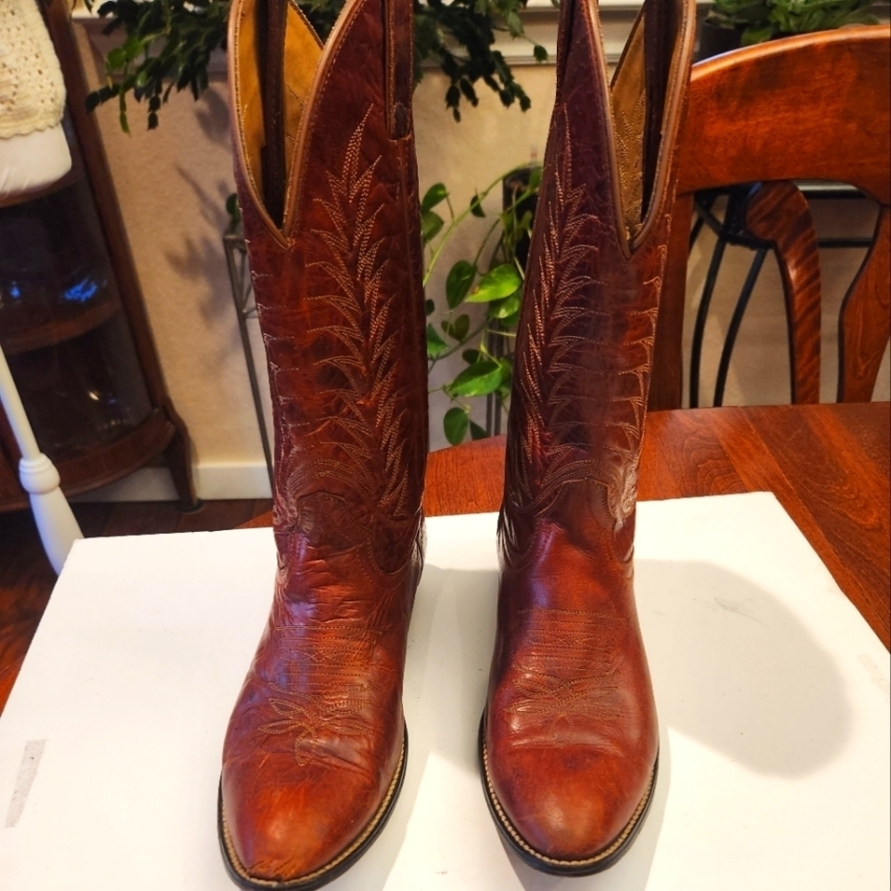 Size‎ 6b men's,  7.5 women's vintage Justin brown leather cowboy boots